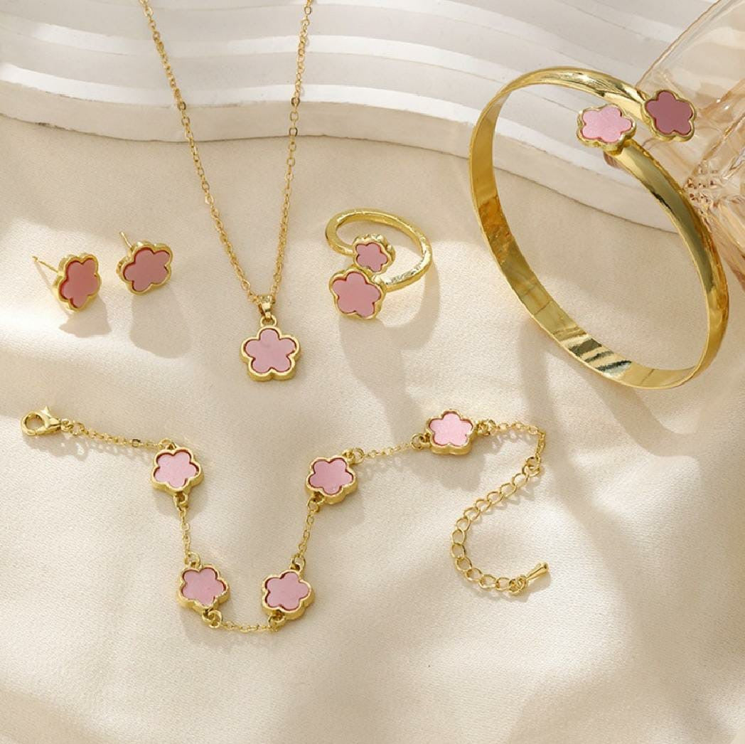 5 piece clover set