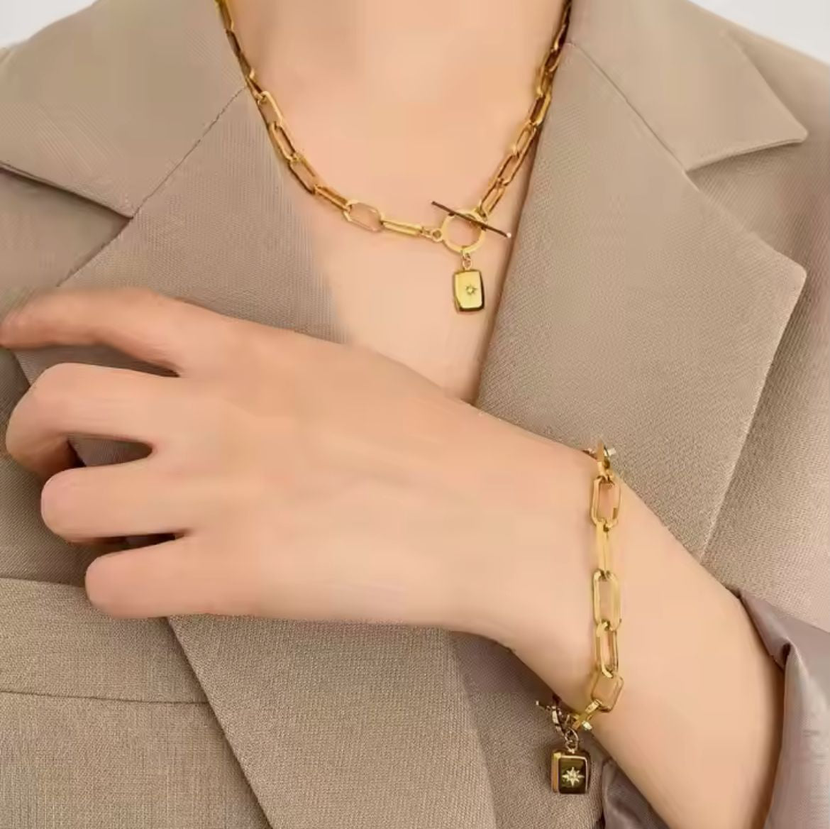 Golden chain set