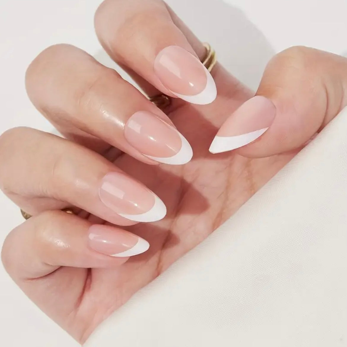 Natural french nails (By HRS’s watch store)