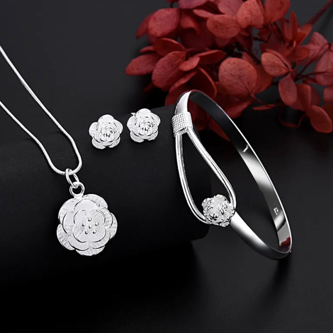 Silver flower set