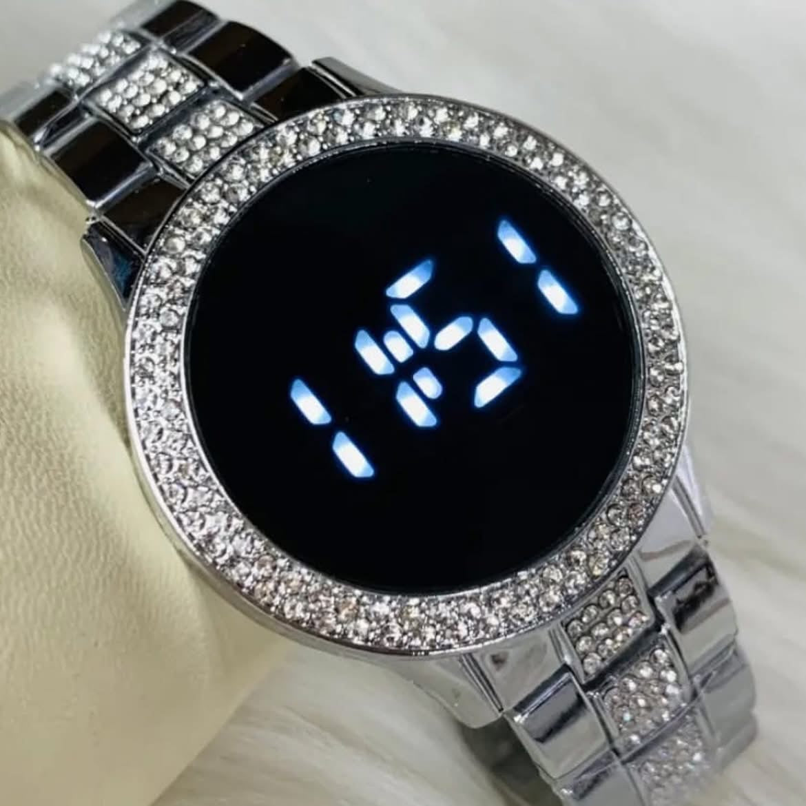 Round LED watch