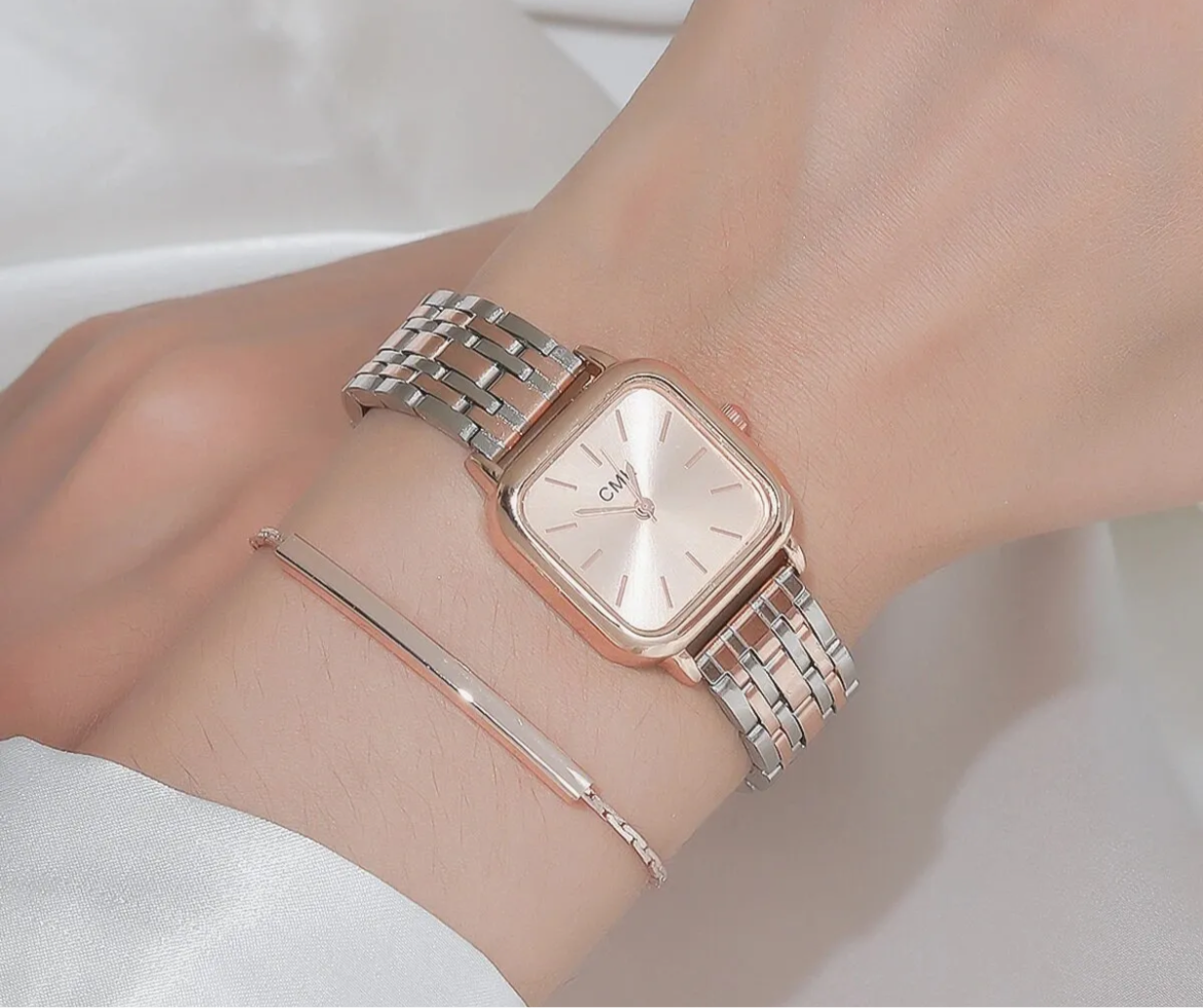 Rose gold square watch with bracelet