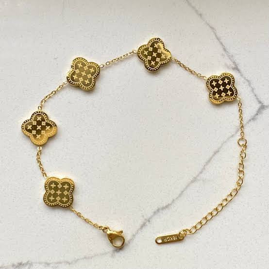 Golden clover bracelet